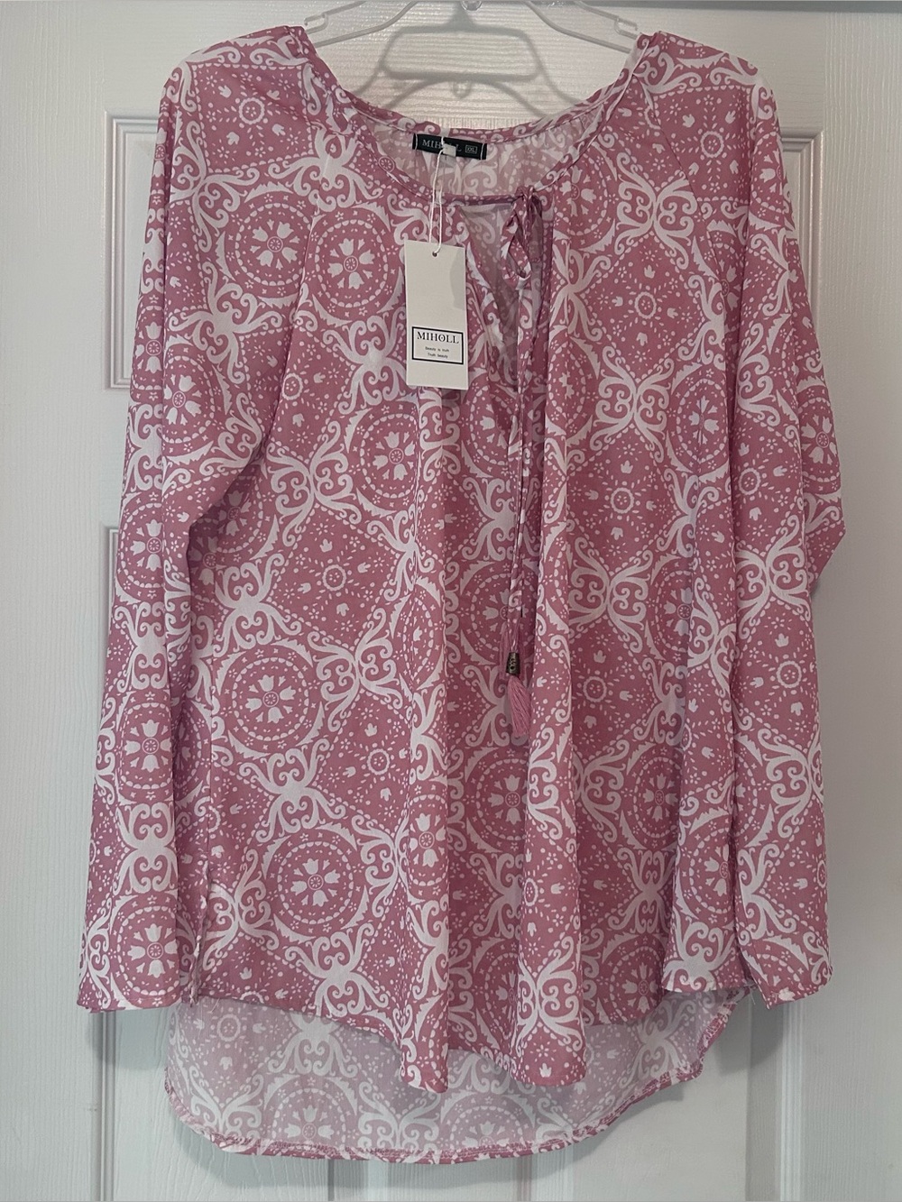 Miholl NWT Women’s Size XXL Bohemian Tassel V-Neck Tunic Blouse Paisley Pink